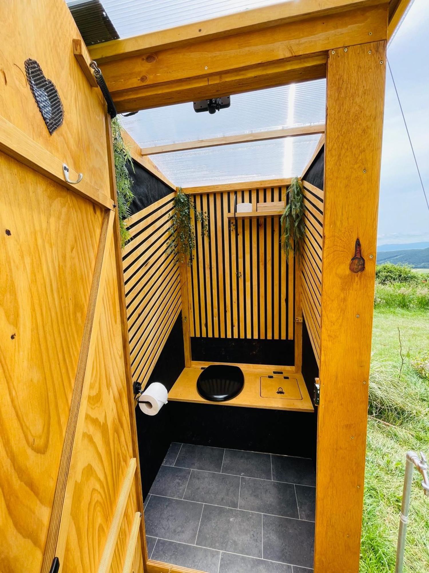 Hotel Glamping Hohe Wand - Zelt Mit Sternenfenster Und Whirlpool Maiersdorf Esterno foto