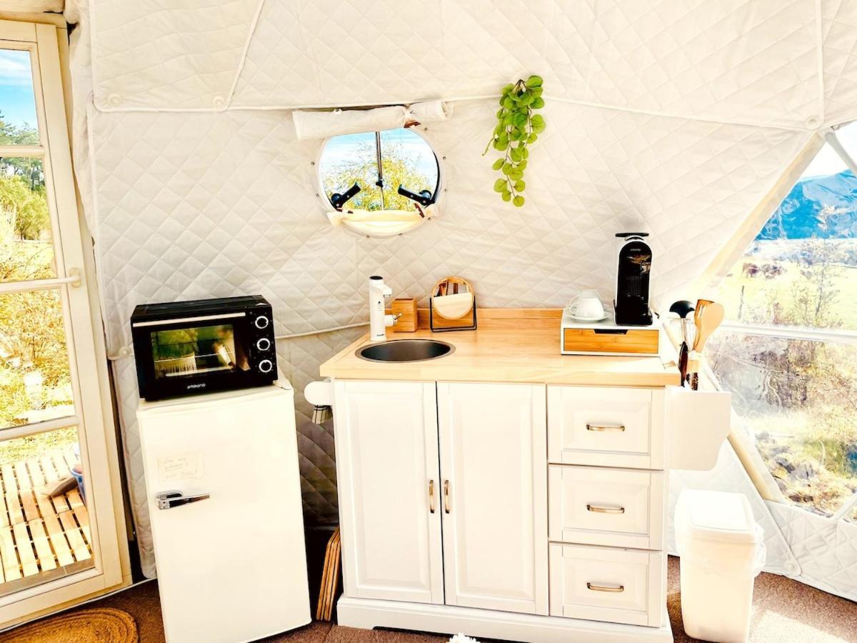 Hotel Glamping Hohe Wand - Zelt Mit Sternenfenster Und Whirlpool Maiersdorf Esterno foto
